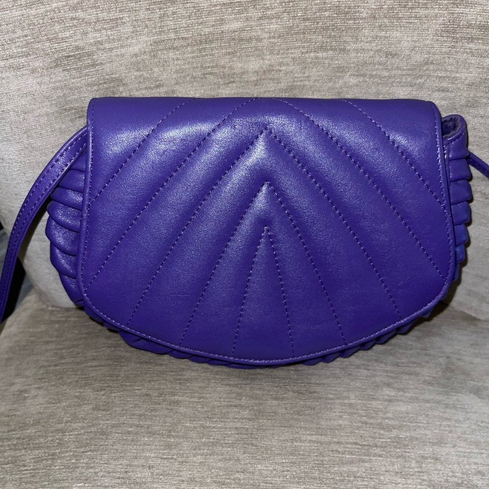 Fine leather purple shell purse new w/o tags